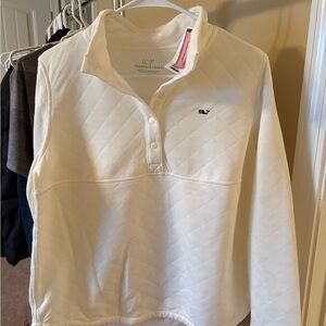 Vineyard Vines Women's Cream Quilted Sweatshirt